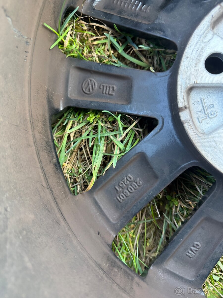 3ks hlinikovy disk polo 2G0 601 025 T r16 et 47 - 3