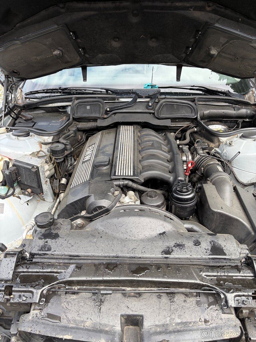 E38 interier - 3