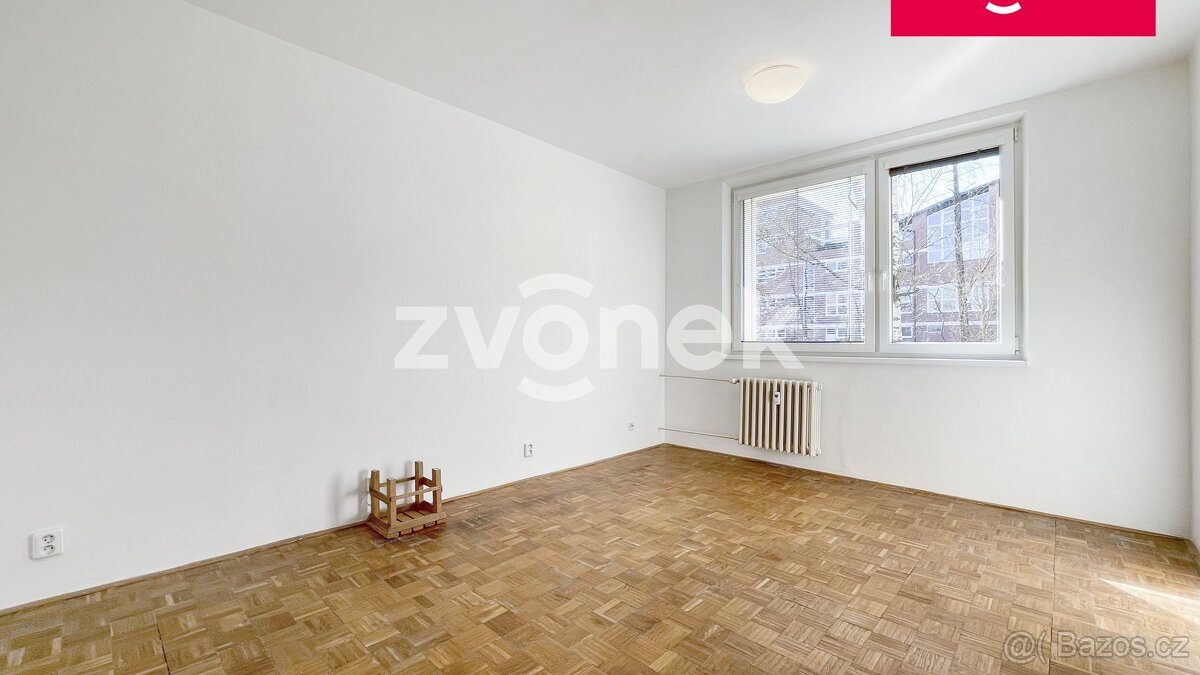 Klidné bydlení u KnTB: Pronájem 1+1 s prostorným sklepem,... - 3