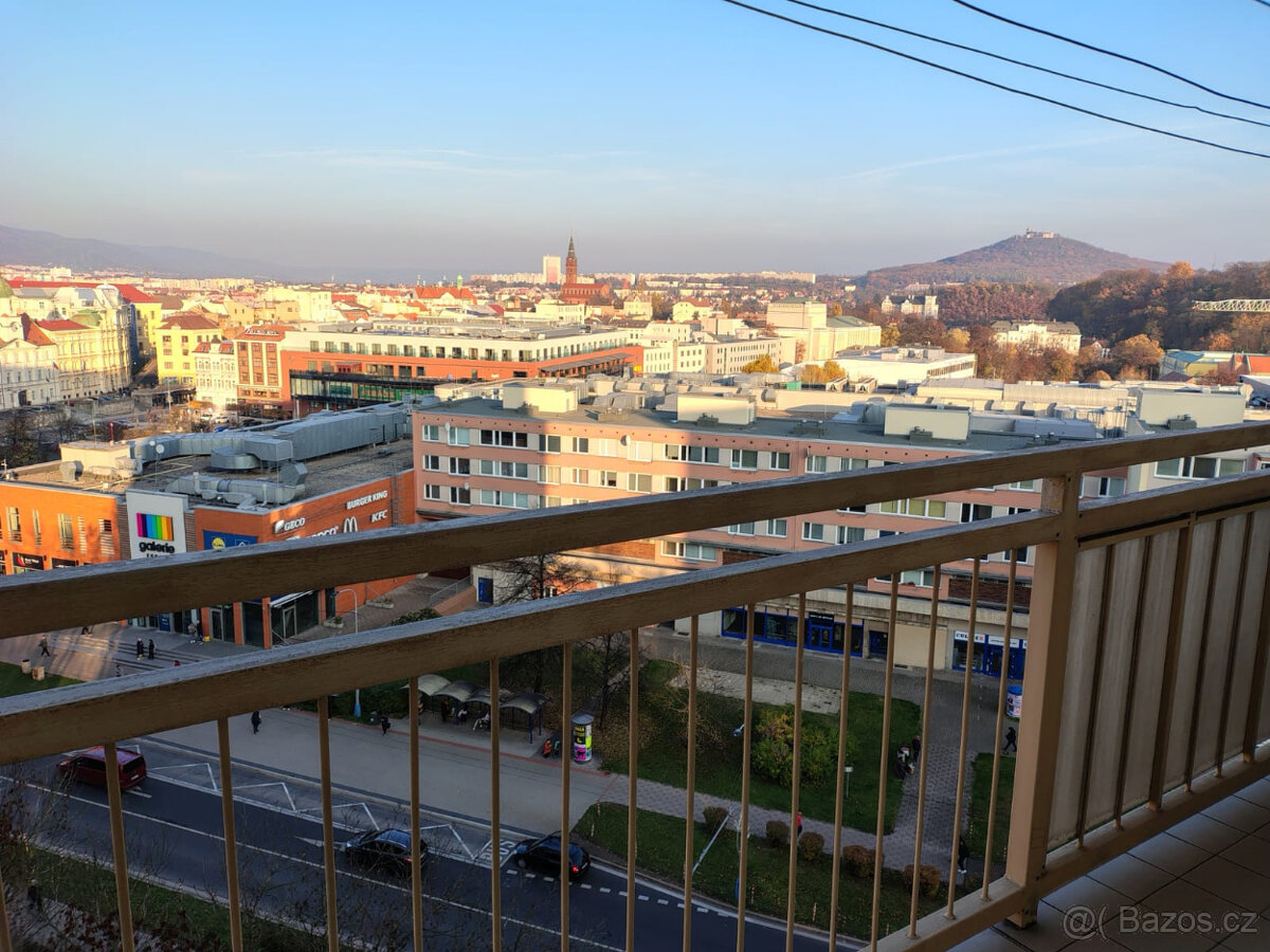 Pronájem 2+1 v ul. Alejní, Teplice - 3