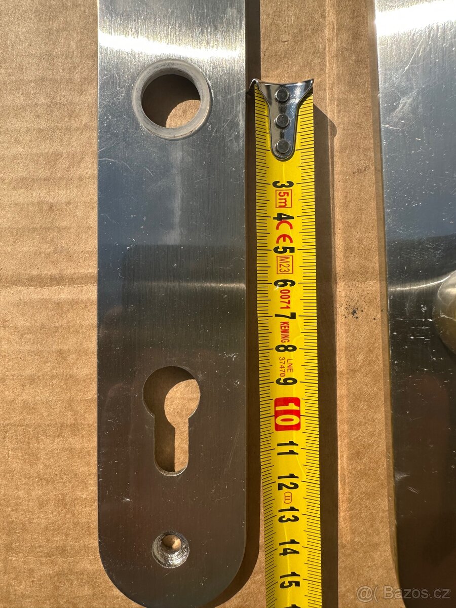 Kování ke vchodovým dveřím - 3