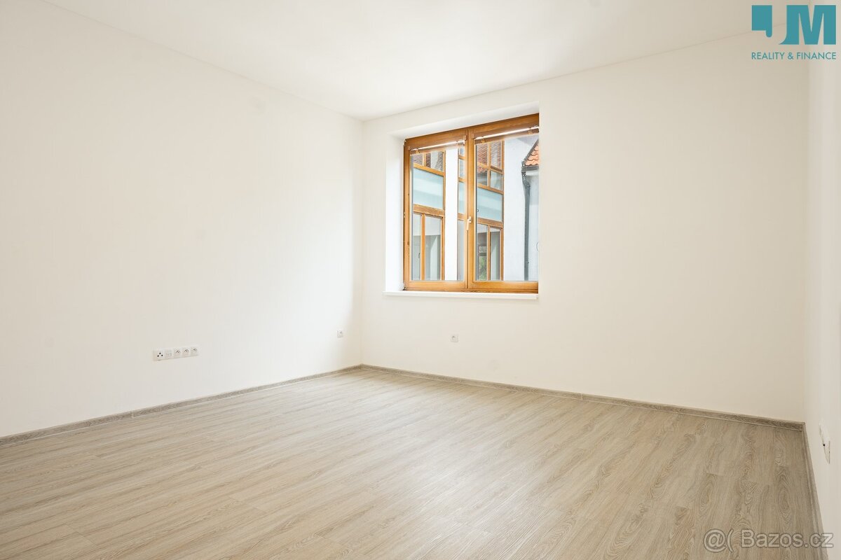 Pronájem byty 2+kk, 50 m² - Třebíč - Vnitřní Město - 3