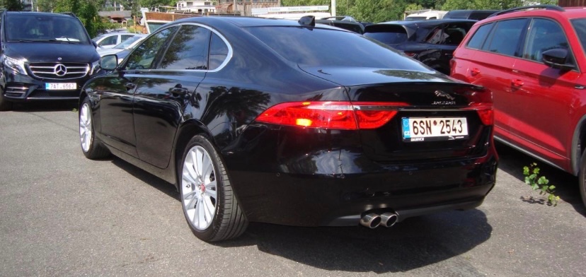 Jaguar XF - 3