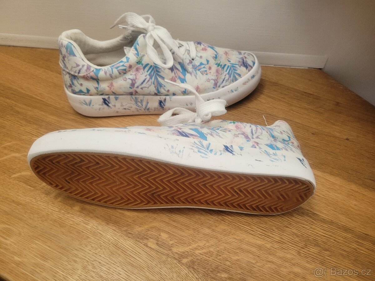 Tenisky dívčí Baťa vel.38 - 3