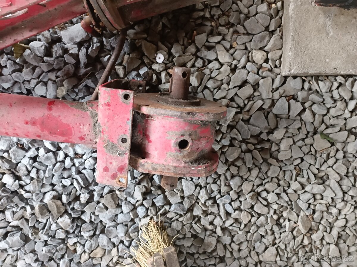 díl na obracečku/skulovačku sena - 3