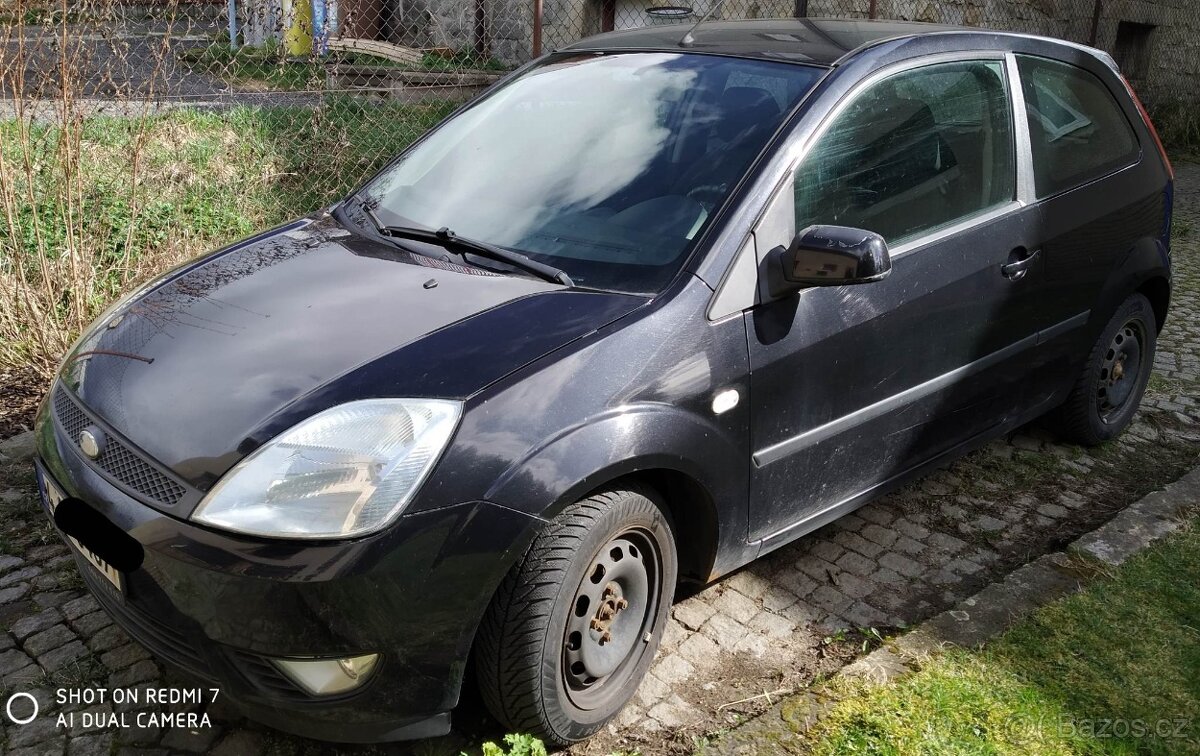 Víko kufru Ford Fiesta 2005 3-dvéřová - 3