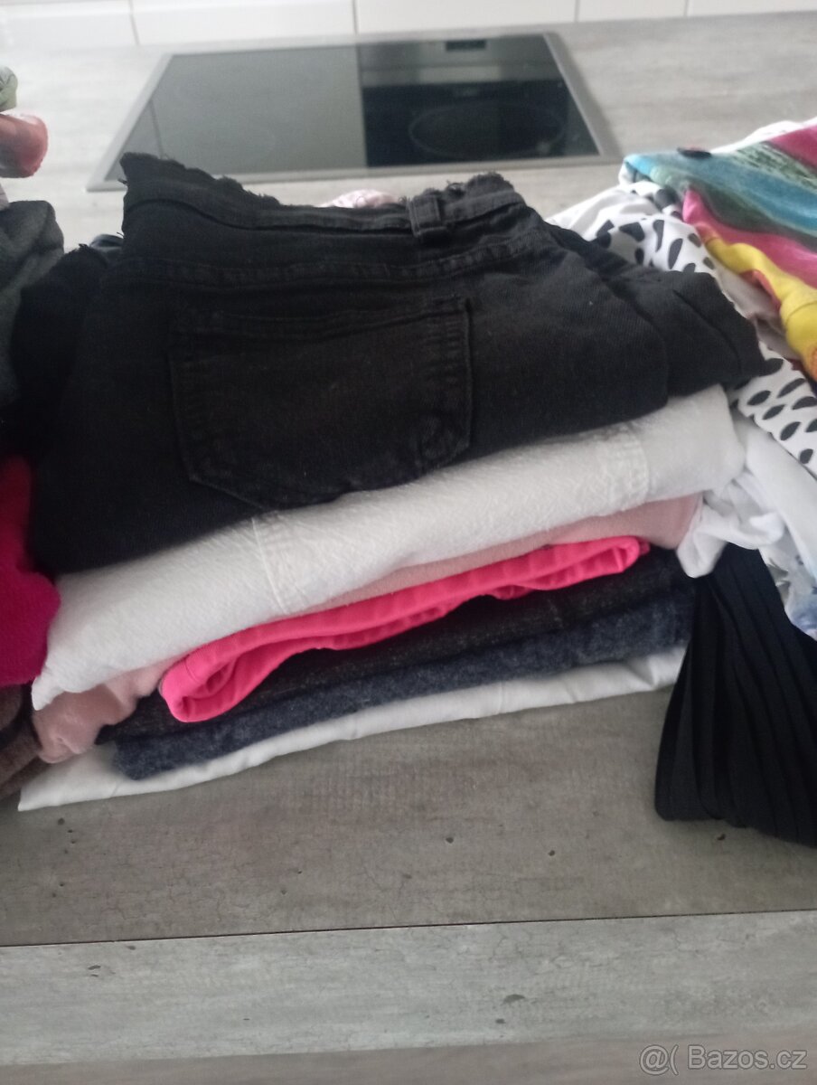 Dámské , dívčí oblečení S - 3