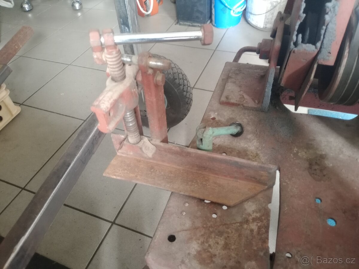 Rozbrušovací pila - 3