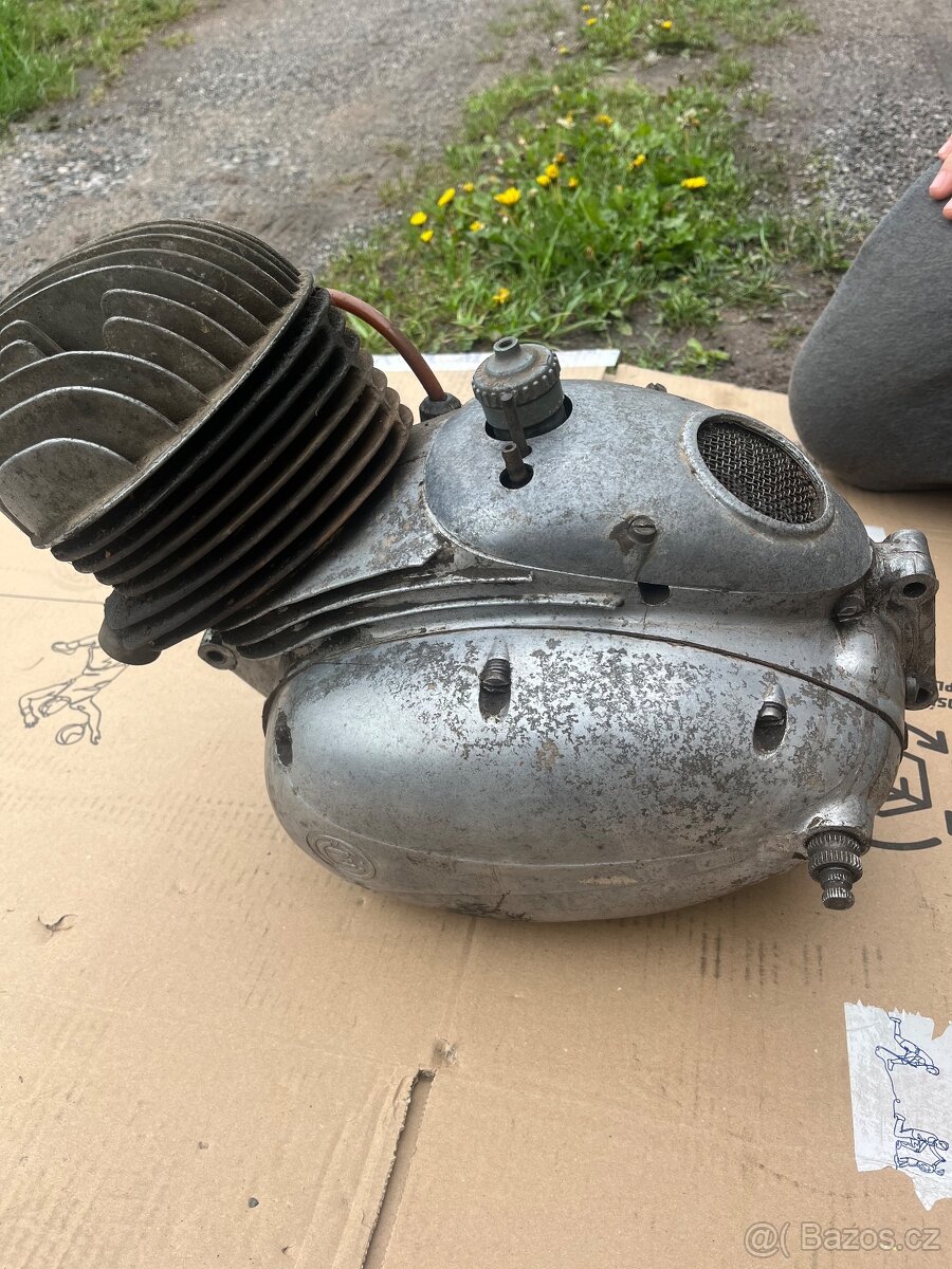 Čz 150c motor - 3