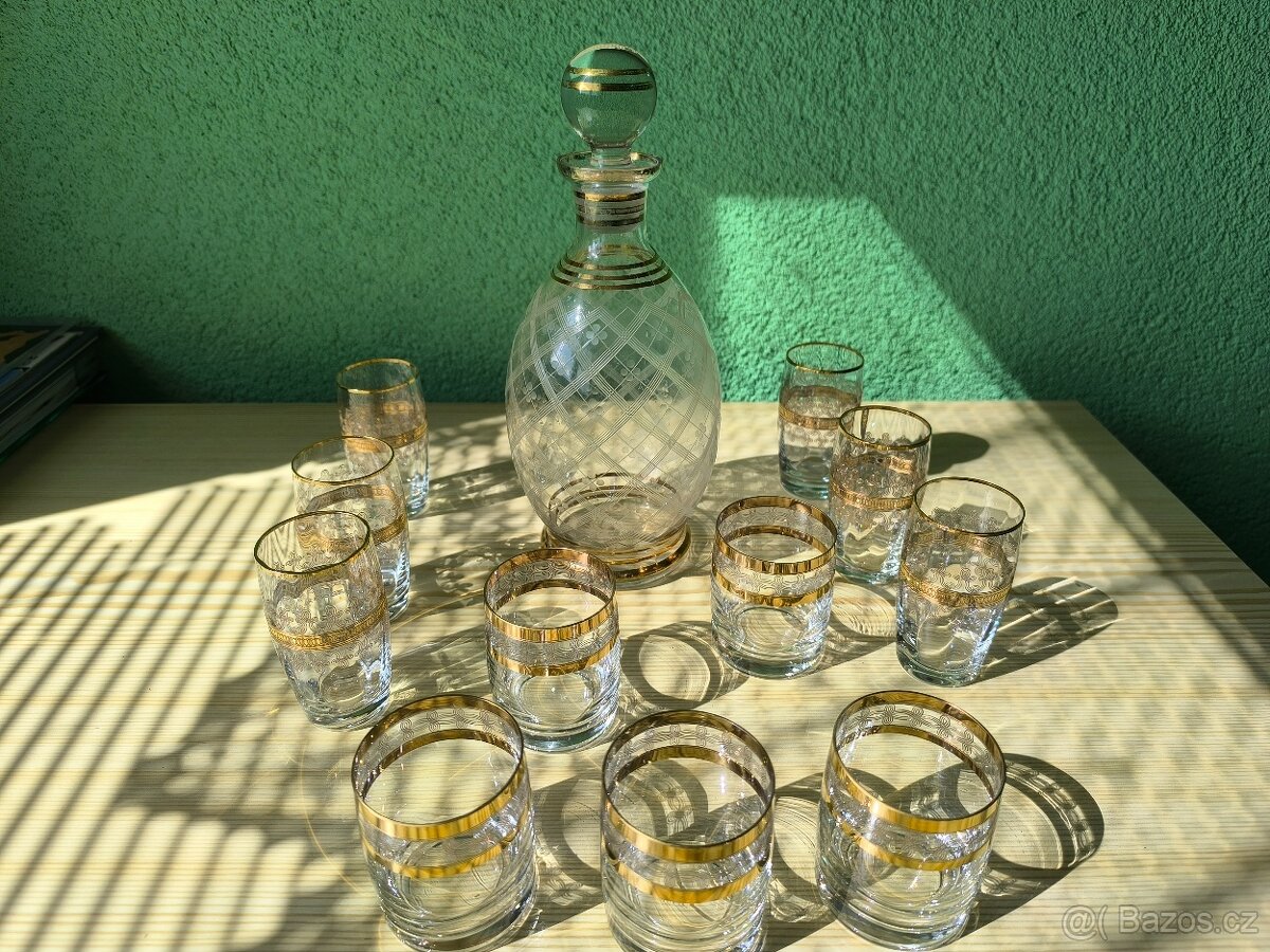 Prodám karafu a skleničky z 50 let - 3