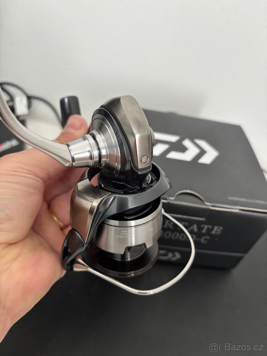 Daiwa Certate 24 3000D-C - 3