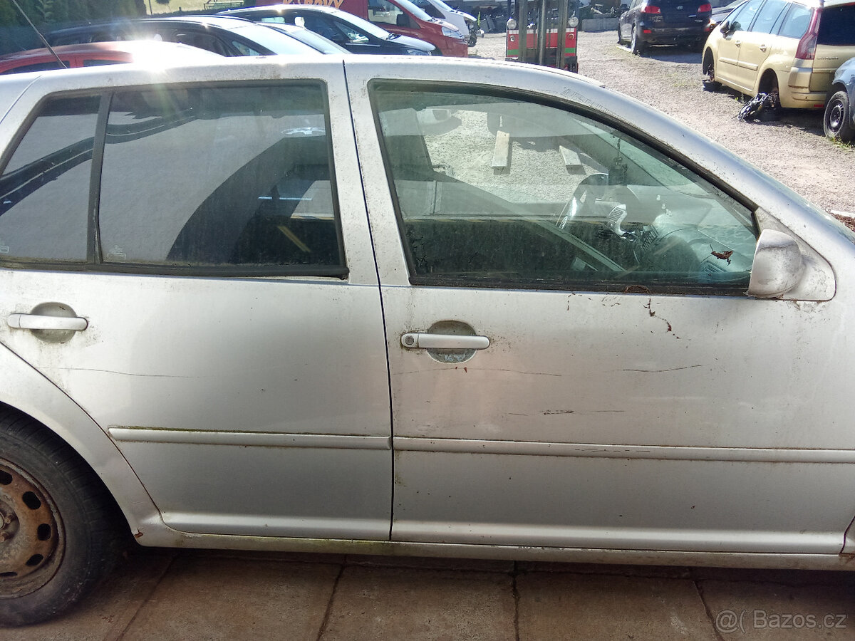 VW Golf IV 1,6i - náhradní díly - 3