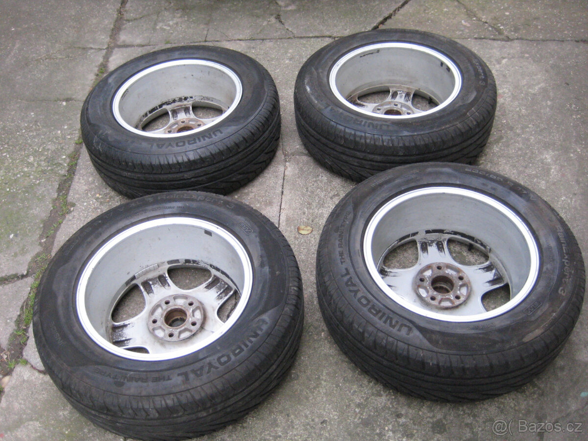Alu disky s letním pneu originál VW R 17 - 3