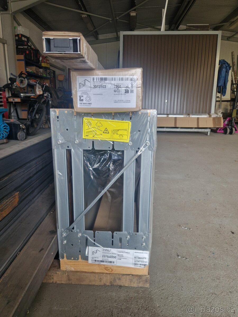 Sekční garážová vrata Hormann 237 x 225 imitace dřeva - 3