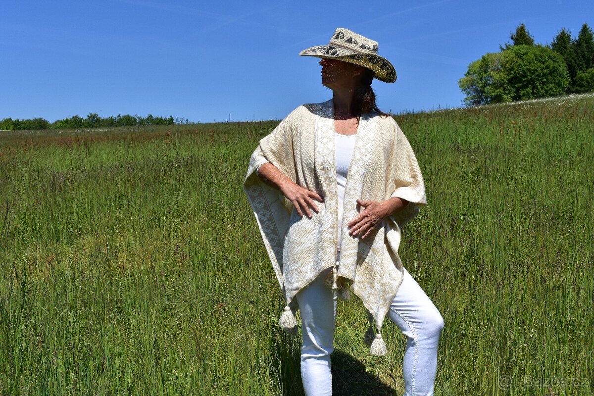 Pončo - Chile s vlnou alpaka, elegantní a oboustranné - 3