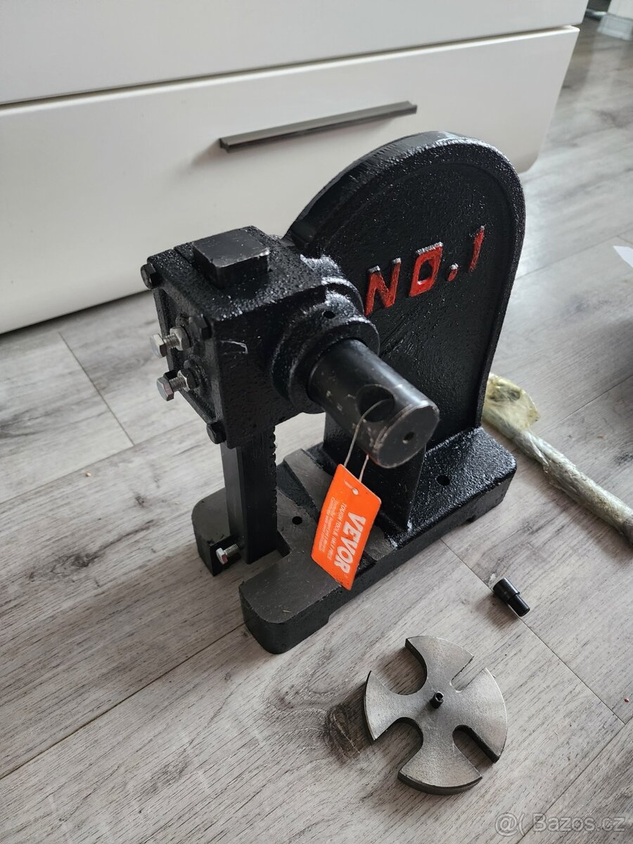 Ruční pákový lis (hřebenový) VEVOR AP-1 - 3