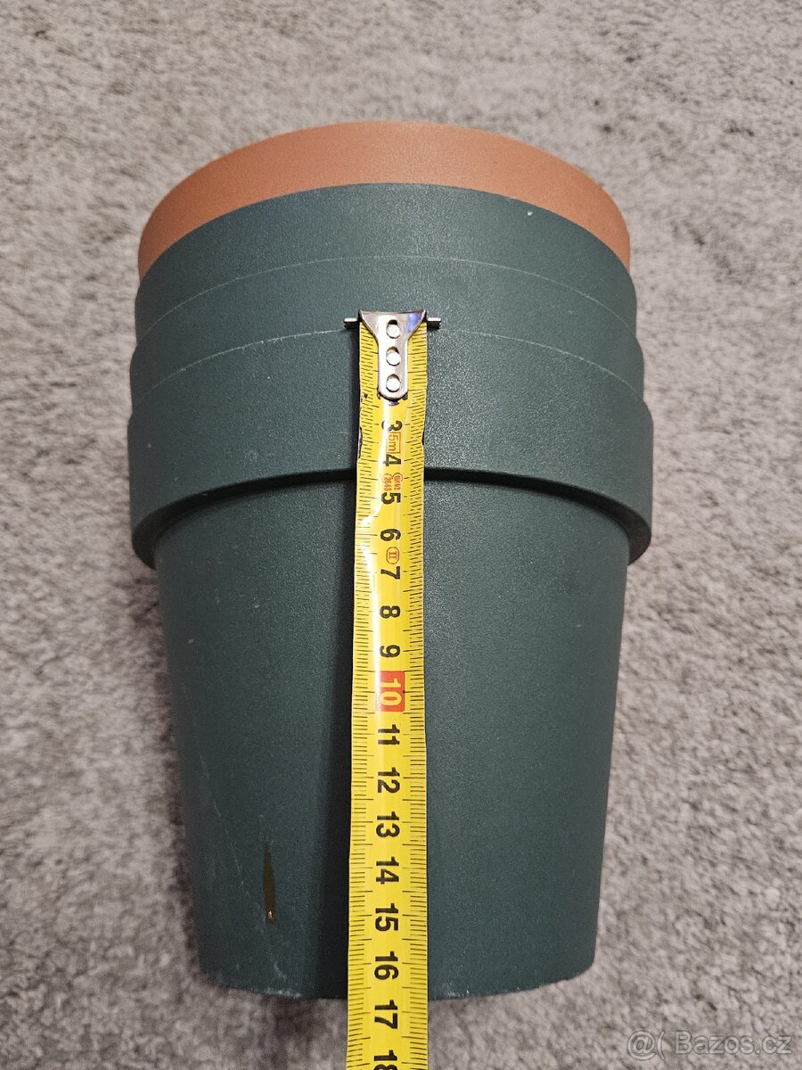 květináče různé - 3