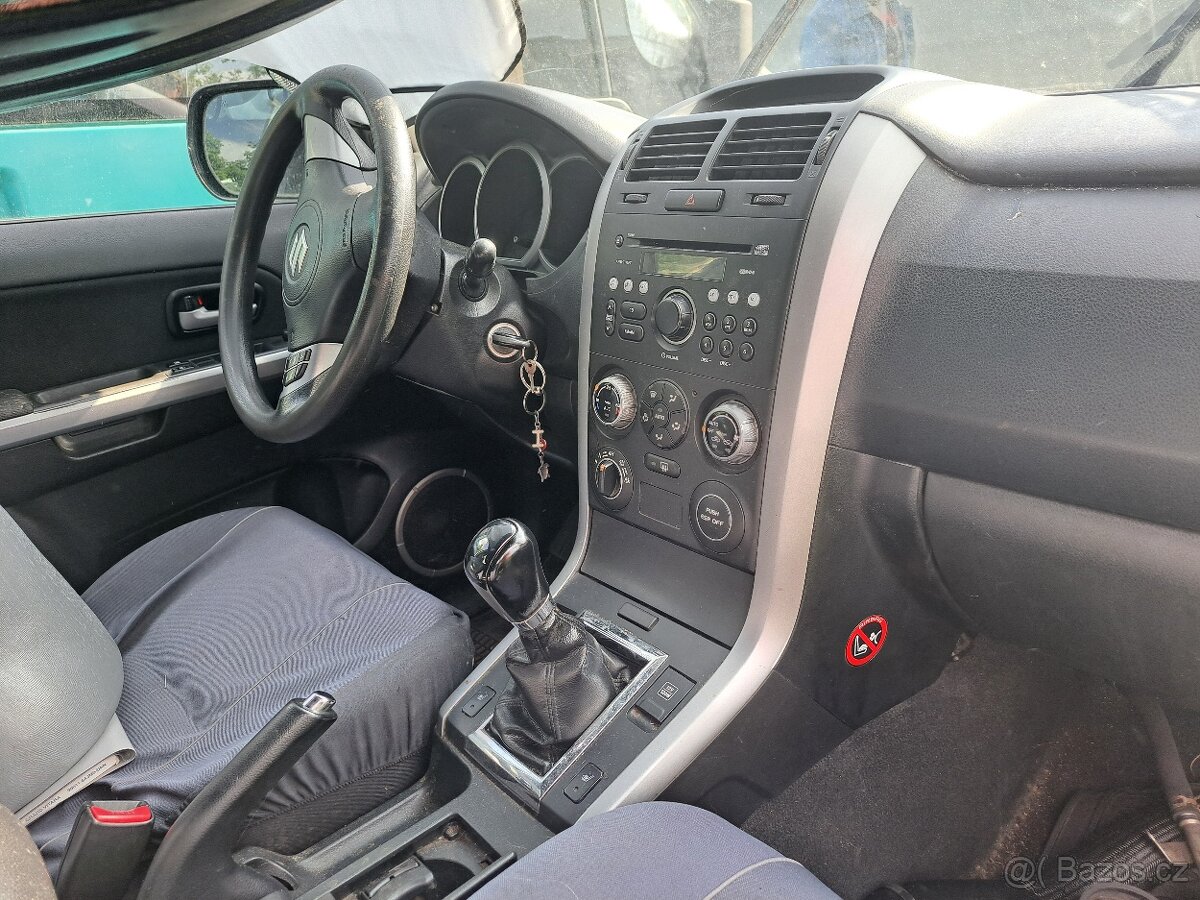 Suzuki Grand Vitara - 3