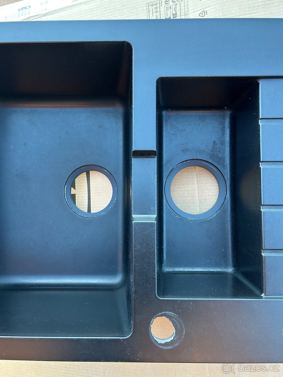 Kuchyňský dřez černý - 3