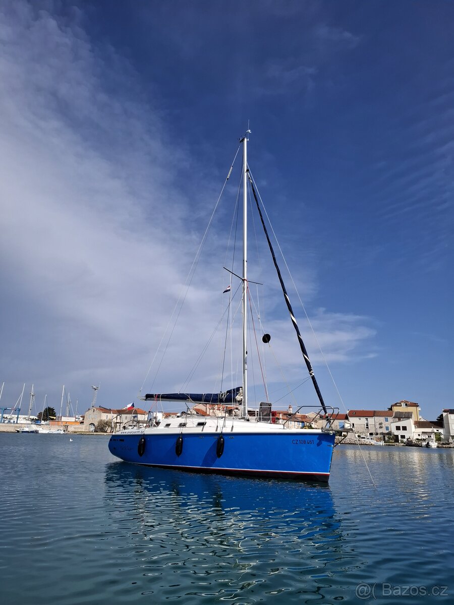 Prodám kajutovou plachetnice avar 32 - 3