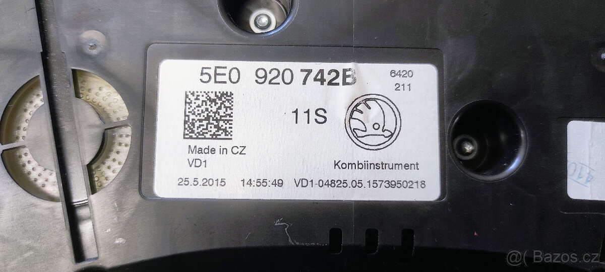 ŠKODA OCTAVIA III - Přístrojový štít - budíky - 3