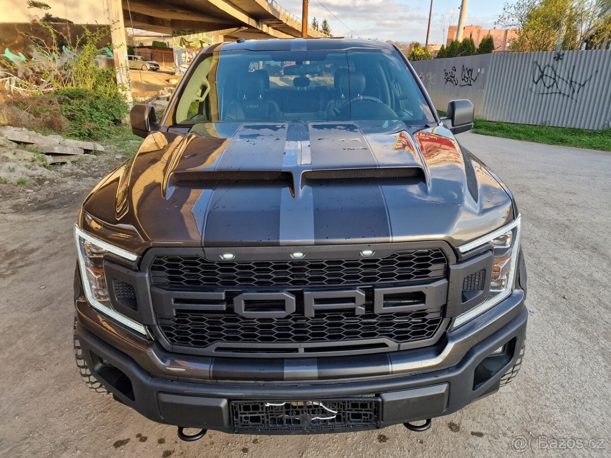 Ford F-150 5.0 4x4 A/T Raptor paket, športový výfuk