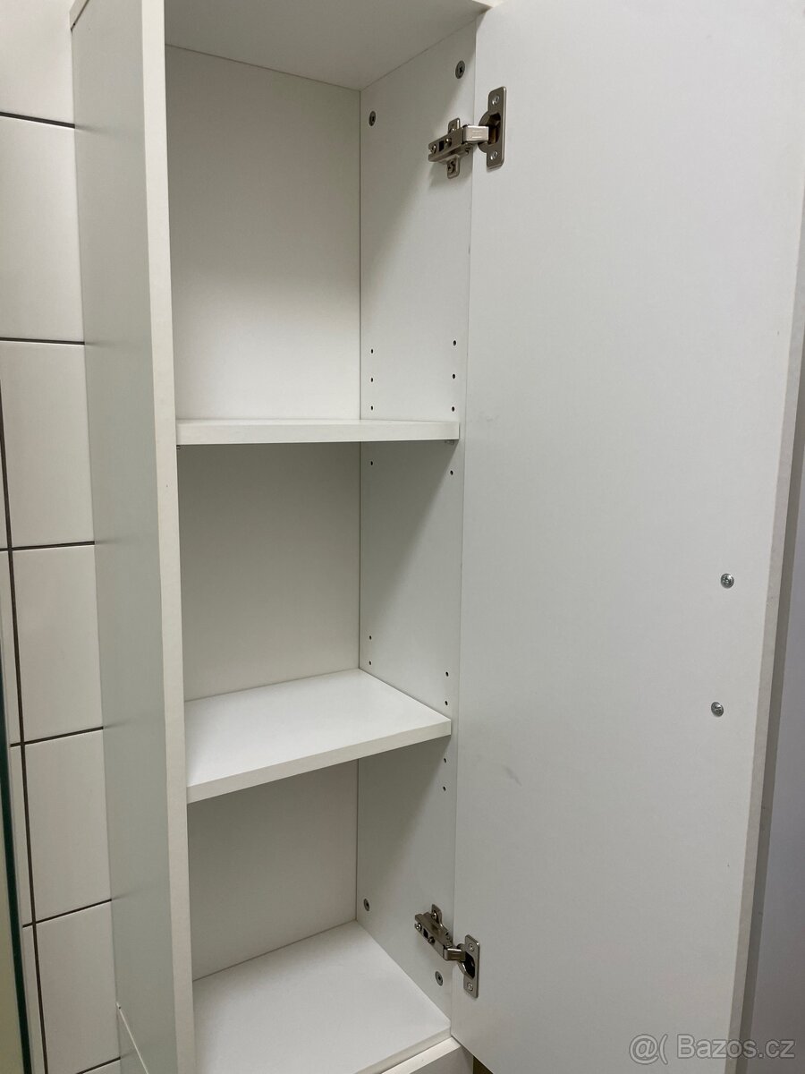 Vysoká koupelnová skříňka - 3