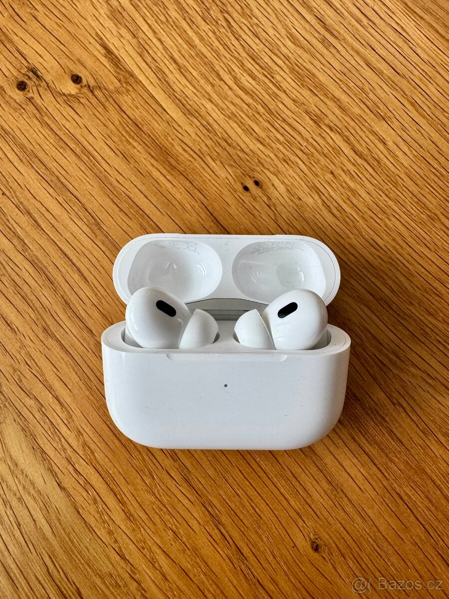 Apple Airpods PRO 2.gen - lightning - 3