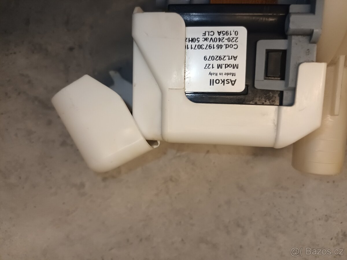 Čerpadlo z pračky Whirlpool TDLR 60110 - skvělý stav - 3