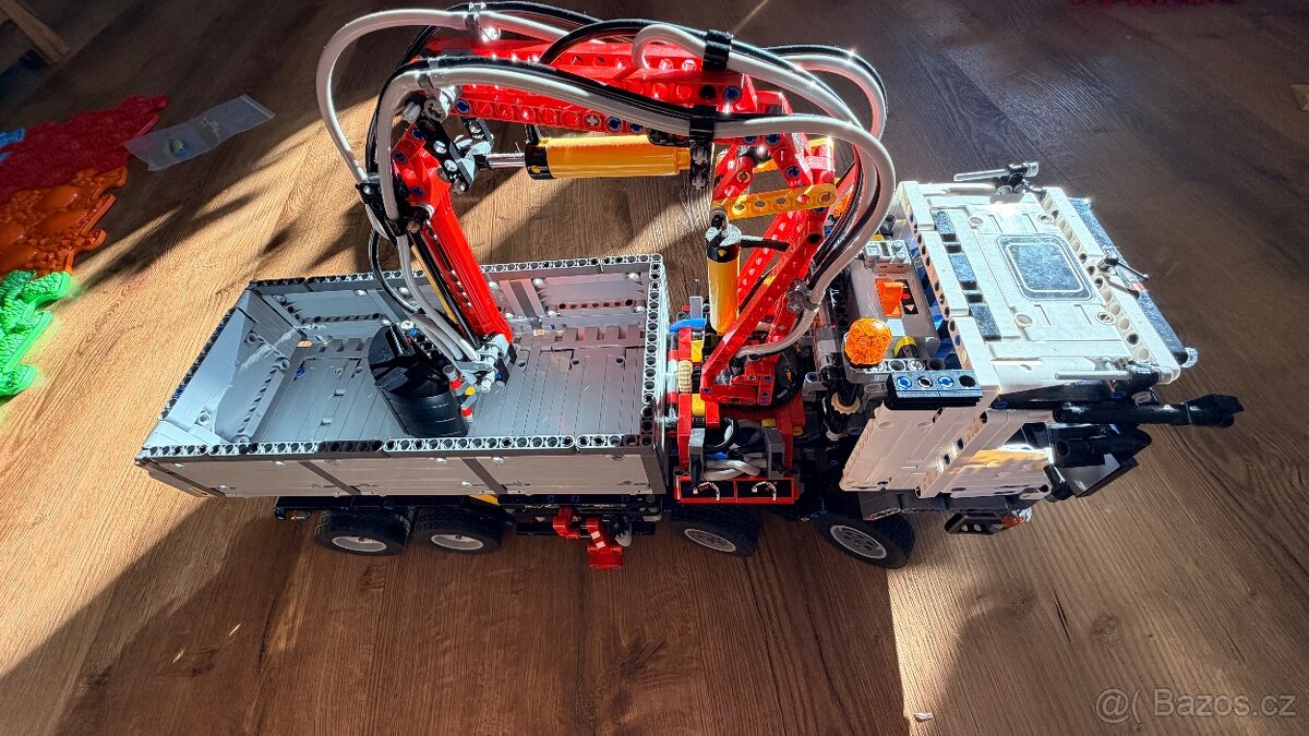 Lego Technic 42043 Mercedes-Benz Arocs - 3