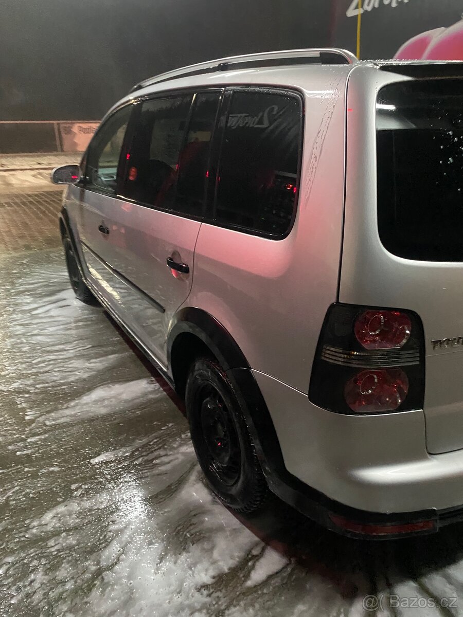 Vw touran cross - 3