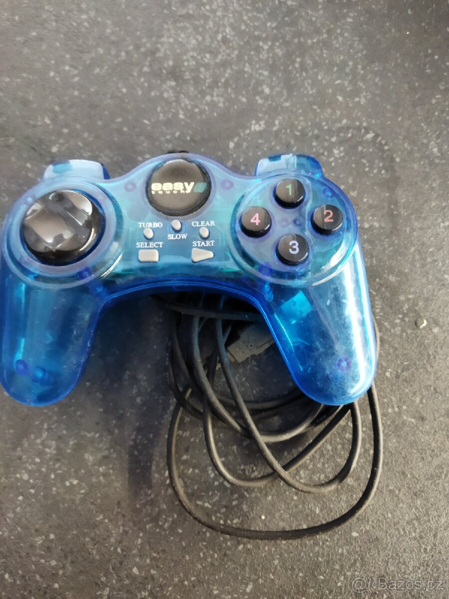 Herní ovladač - 3