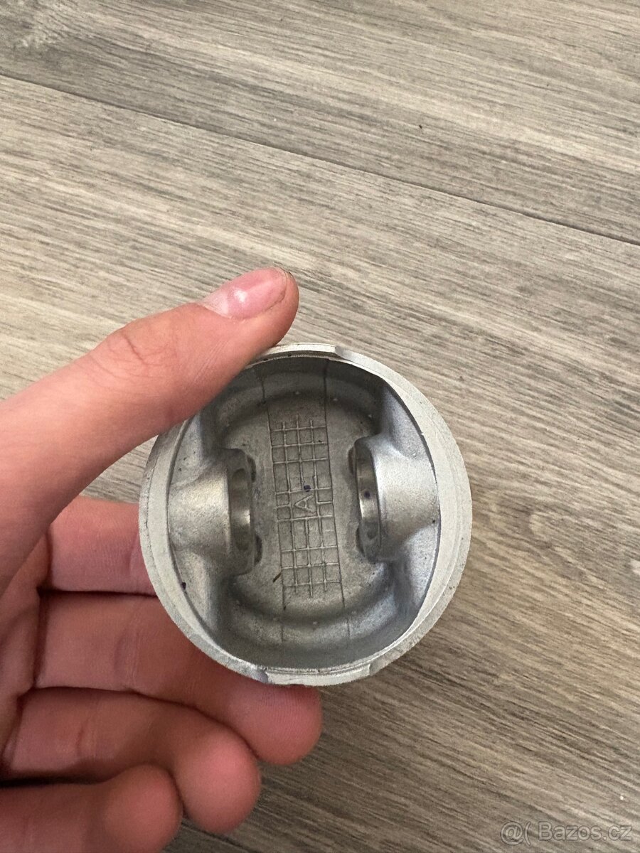 píst a válec yamaha xt 125 x - 3