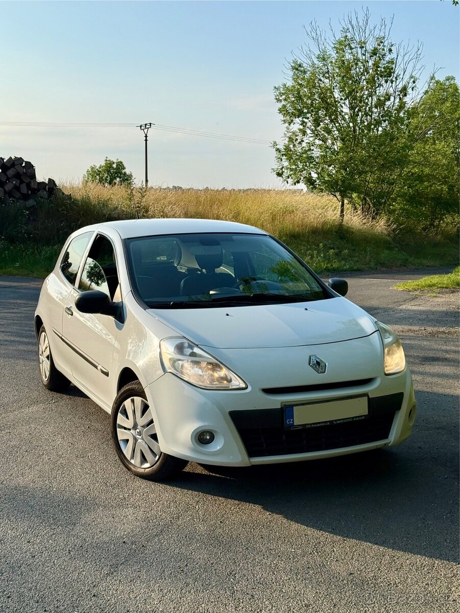 Clio III 1.5 dCi 2012 Tažné Tempomat AC - 3