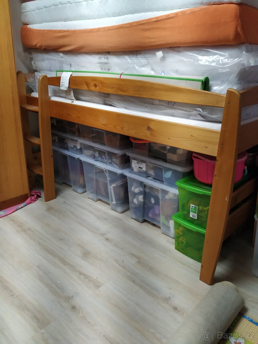 Postel dřevěná - 3