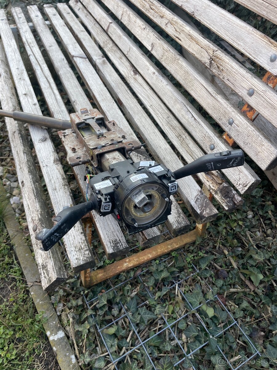 Touran podvolantové páčky - 3