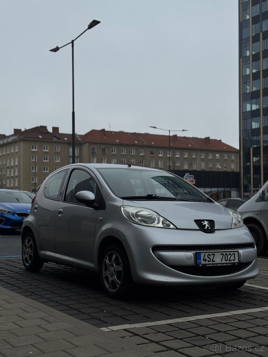 Peugeot 107, 1.0 , rok 2006 - 3