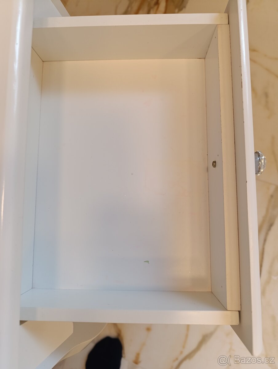 Toaletní stolek - 3