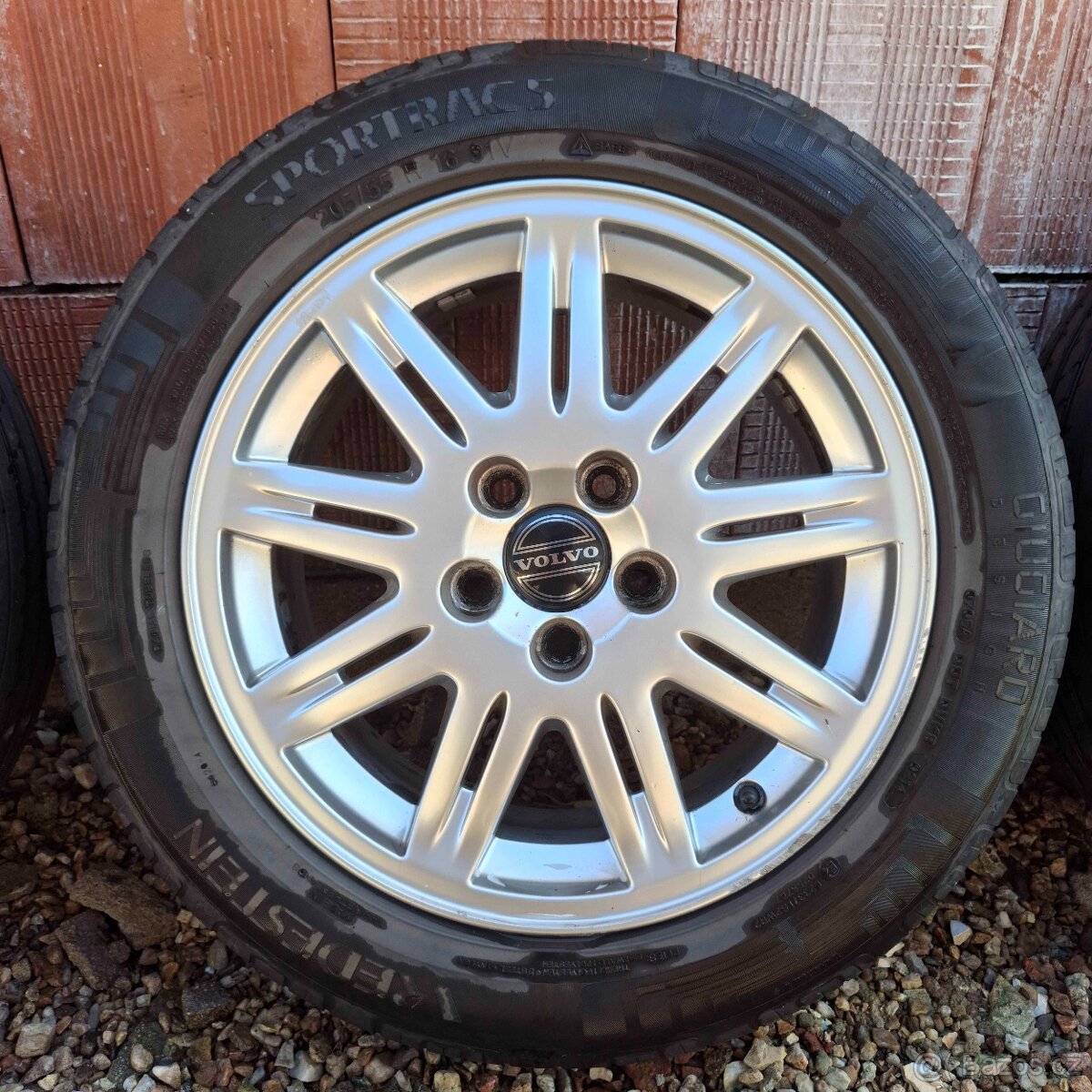 ALU Kola Volvo Ursa R16 - 3