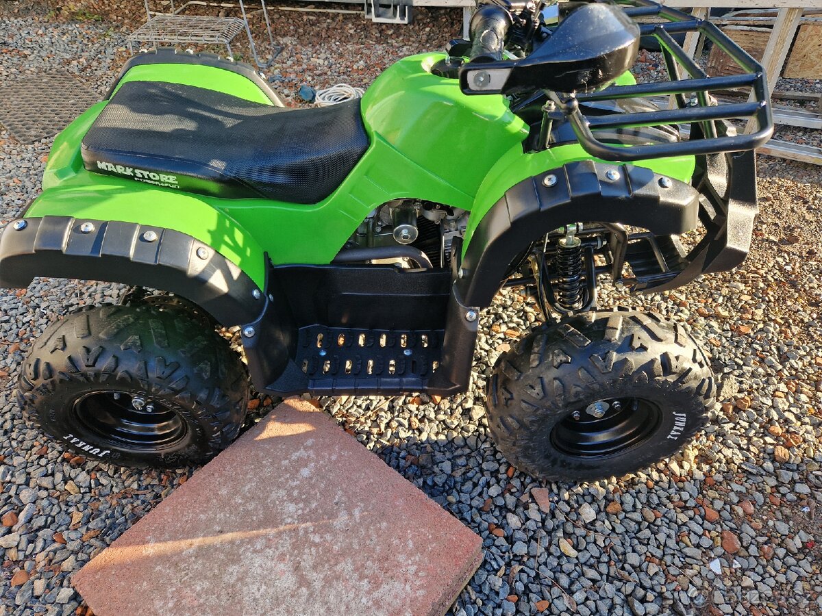 Dětská čtyřkolka 125 ccm³