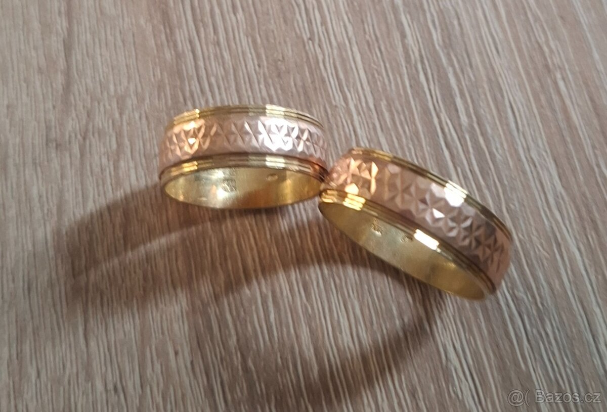 Prodám tyhle krásné snubní zlaté prsteny - 3