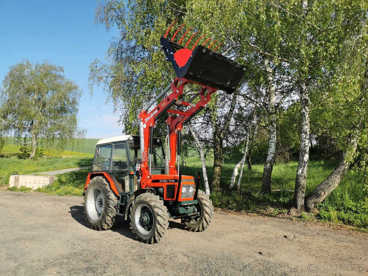 MONTÁŽ ČELNÍCH NAKLADAČŮ NA TRAKTORY, - 3