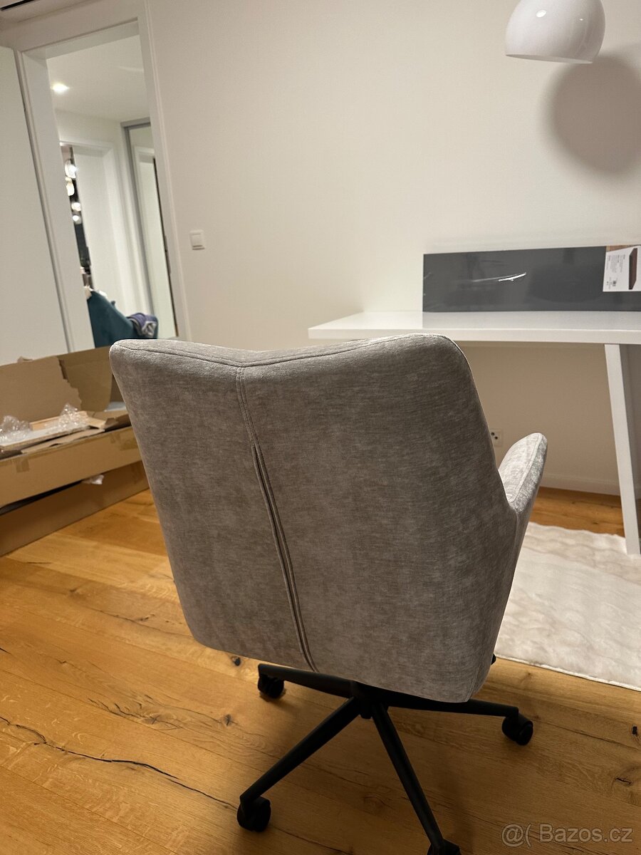Zidle k pc stolku-Křeslo kancelarske - 3