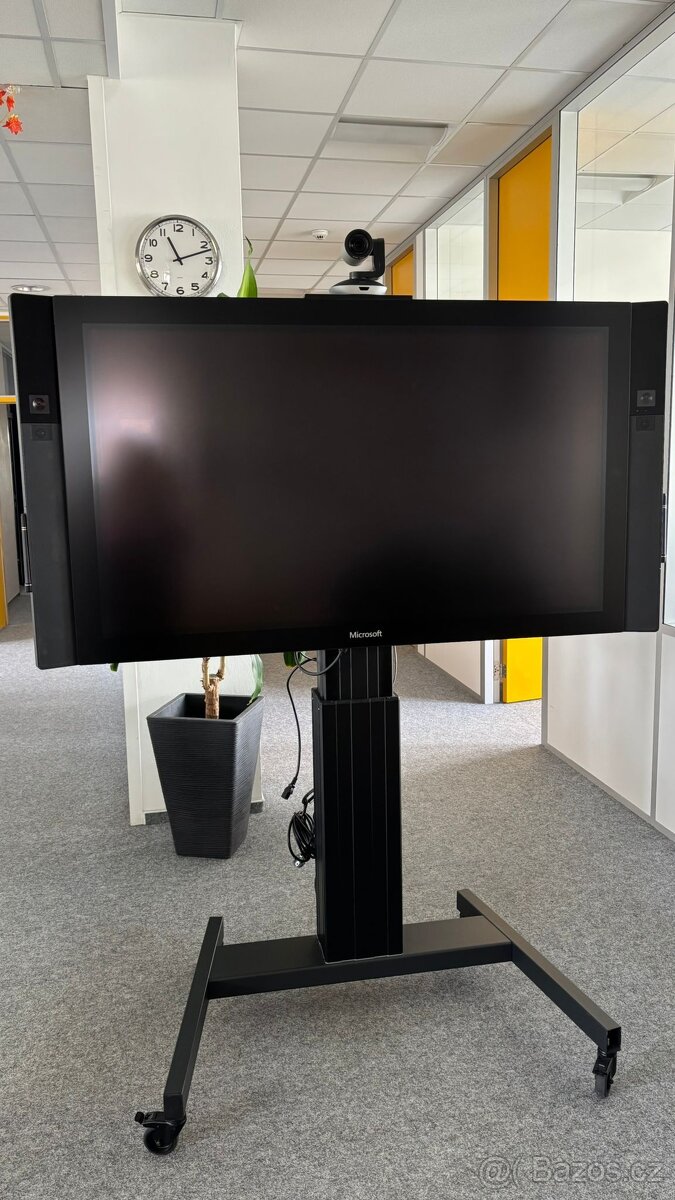 Nabízím Microsoft Surface Hub 55" - Interaktivní tabule - 3