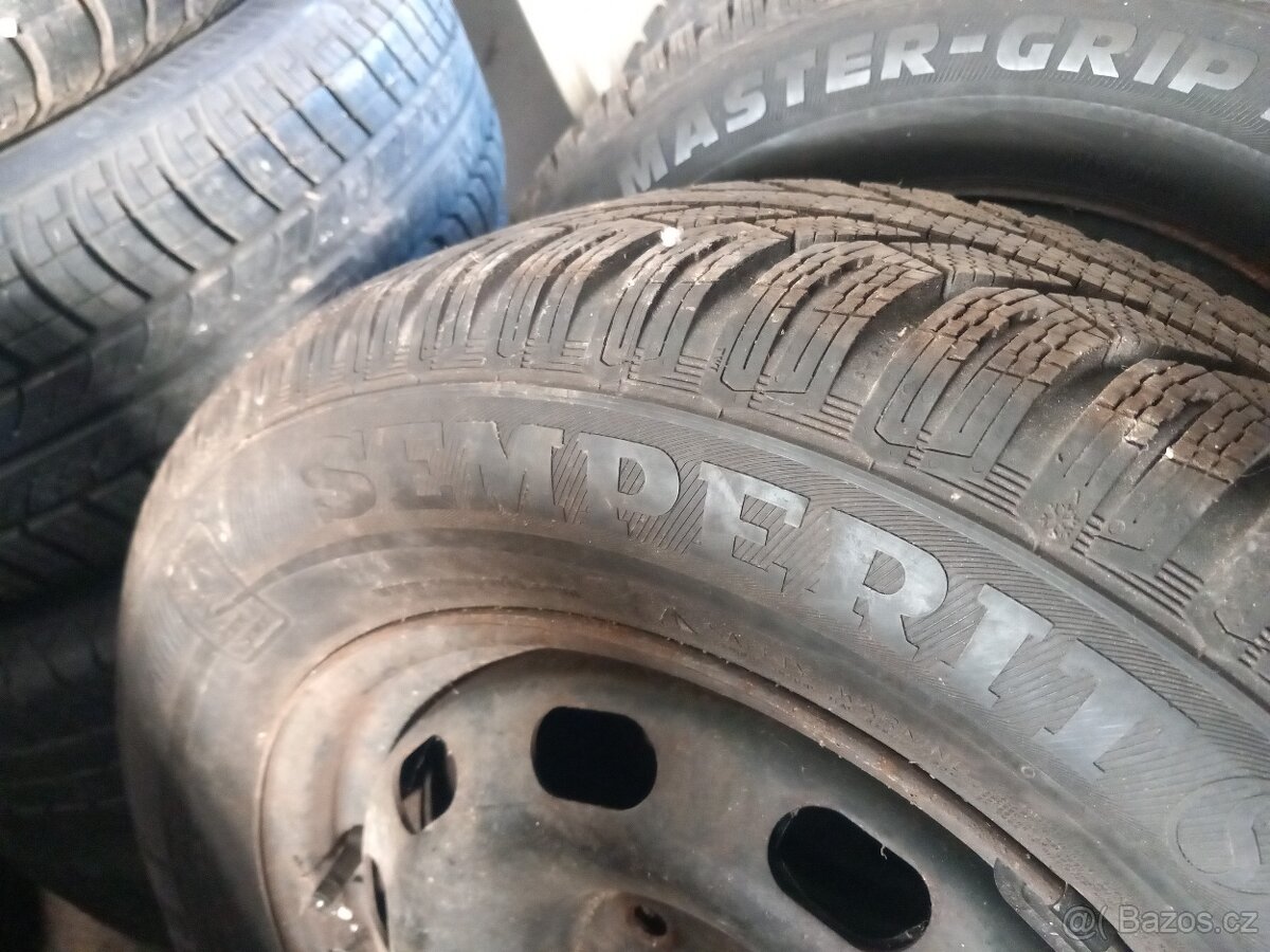 Škoda Octavia 1.9tdi zimní kola Semperit mám 2ks obuté a vyv - 3
