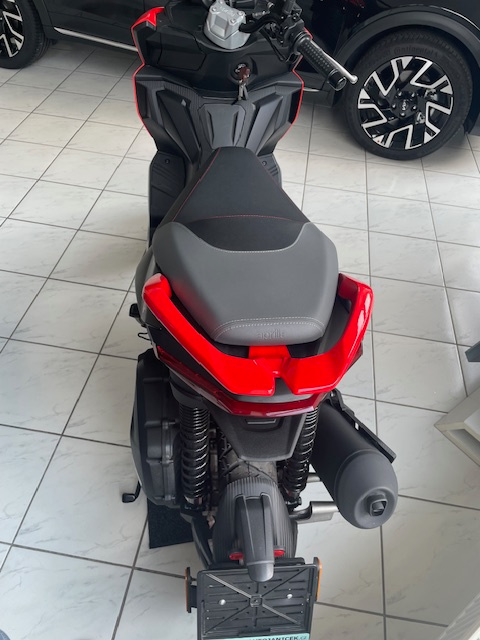 Aprilia SR GT200 sport - 3