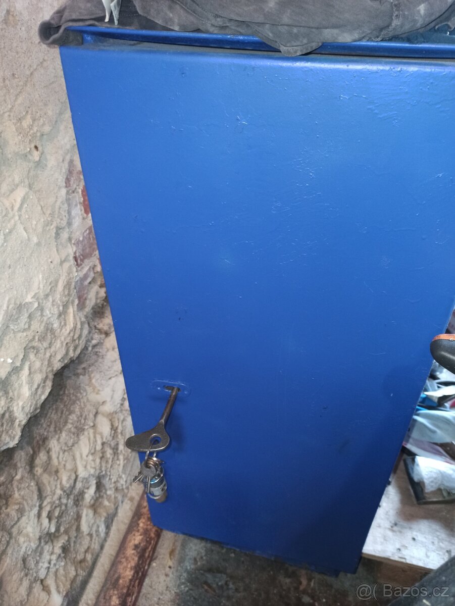 Držák rezervy s bednou V3S - 3