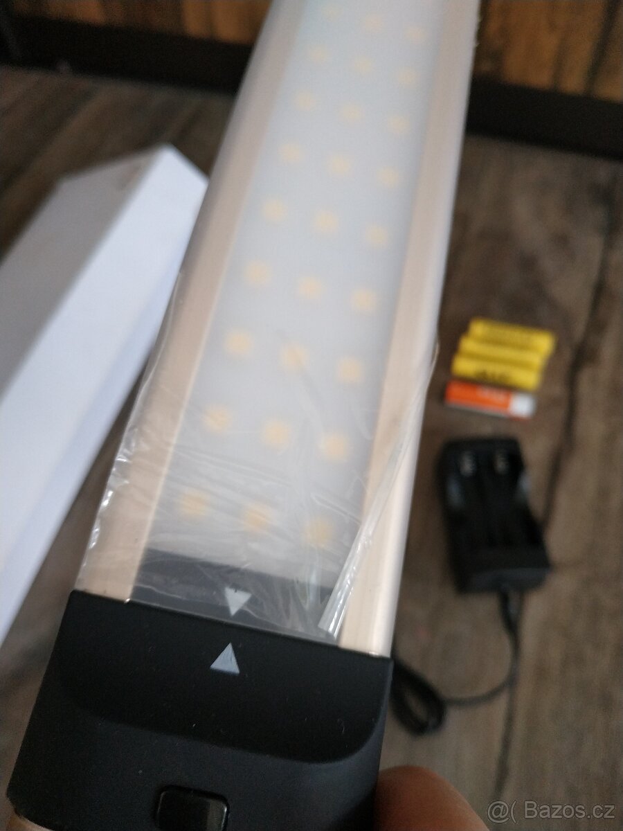 LED světelná tyč na focení - 3