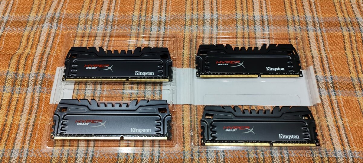 Kingston 16GB KIT DDR3 1600MHz CL9 HyperX Beast Series - 3