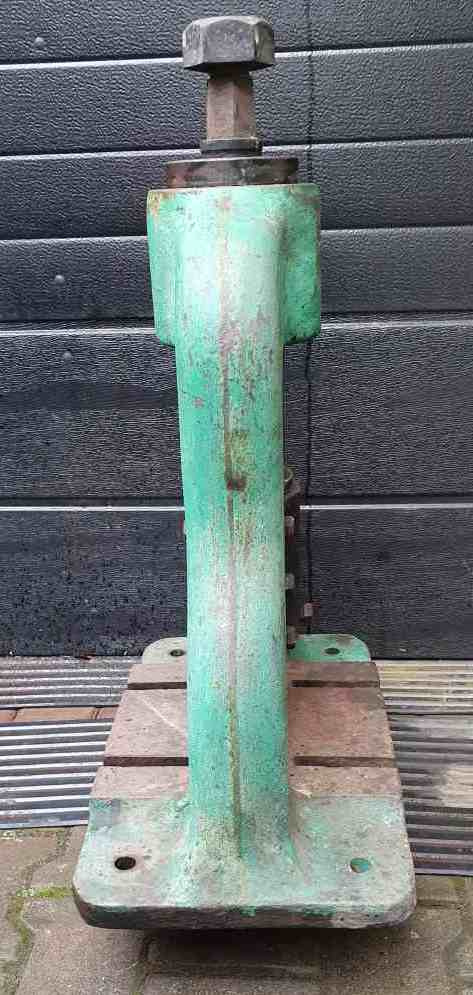 Šroubový / vřetenový lis - 3